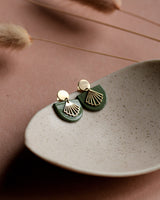 Ohrstecker 'Halbkreis Fächer' aus Porzellan