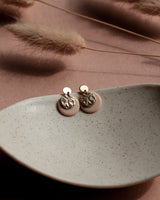 Ohrstecker 'Mondplättchen' aus Porzellan