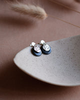 Ohrstecker 'Mondplättchen' aus Porzellan