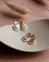 Ohrstecker 'Mondplättchen' aus Porzellan