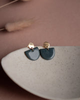 Ohrstecker 'Porzellanplätchen Halbkreis'