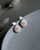 Ohrstecker 'Sonnenplättchen' aus Porzellan