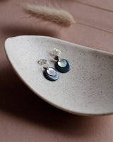 Ohrstecker 'Sonnenplättchen' aus Porzellan