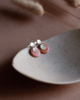 Ohrstecker 'Sonnenplättchen' aus Porzellan