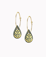 Creolen mit Porzellan-Anhänger 'Tropfen Blume'