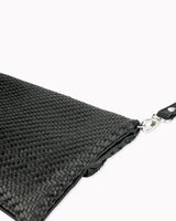 Leder-Foldover-Clutch 'Finja' - Schwarz/geflochten