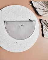 veganes Täschchen Halbmond aus Kunstleder