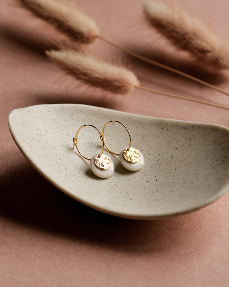 Creolen 'Mondplättchen' aus Porzellan