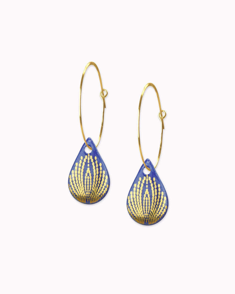 Creolen mit Porzellan-Anhänger 'Tropfen Pfau'