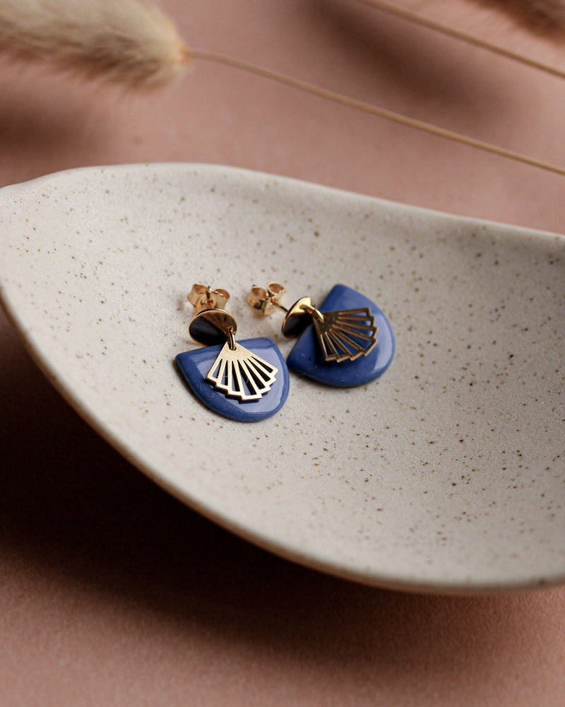 Ohrstecker 'Halbkreis Fächer' aus Porzellan