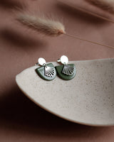 Ohrstecker 'Halbkreis Fächer' aus Porzellan