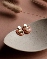 Ohrstecker 'Halbkreis Fächer' aus Porzellan