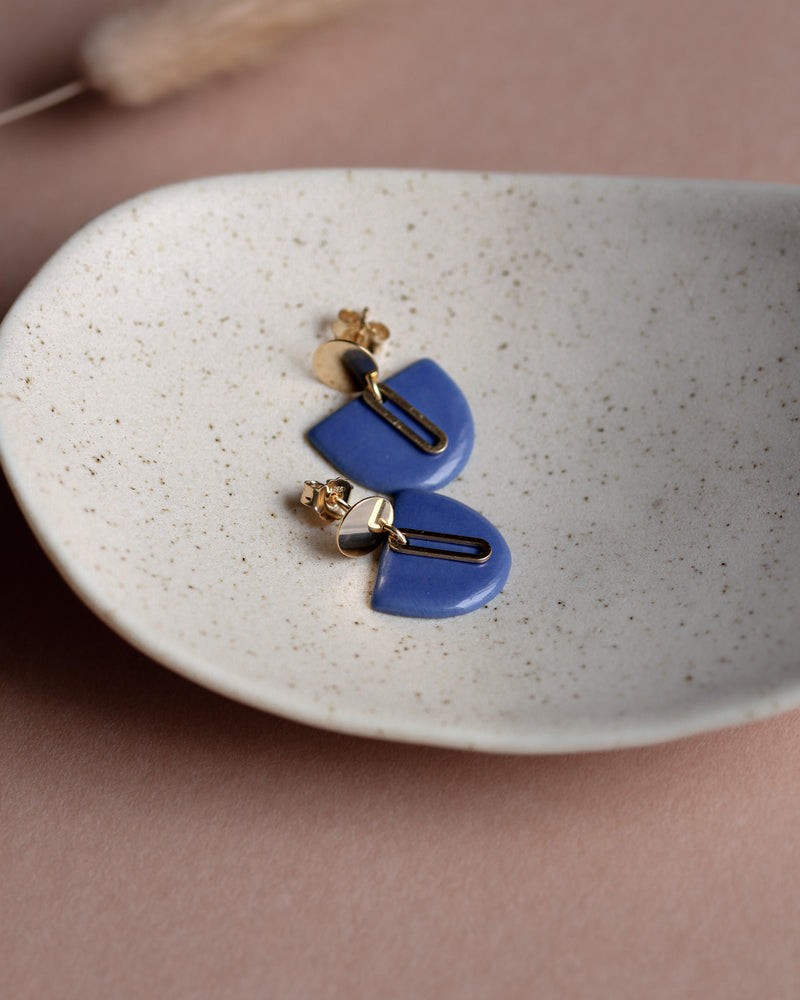 Ohrstecker 'Halbkreis Oval' aus Porzellan