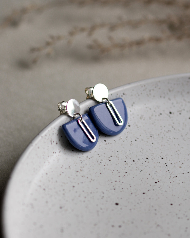 Ohrstecker 'Halbkreis Oval' aus Porzellan