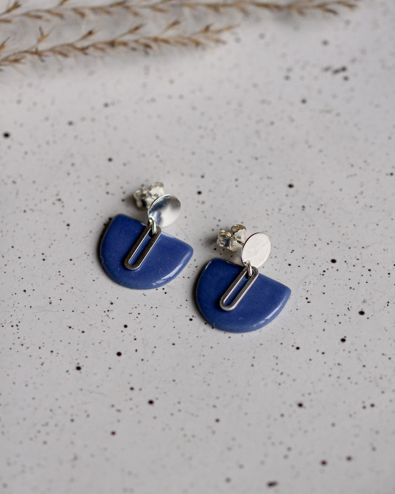 Ohrstecker 'Halbkreis Oval' aus Porzellan