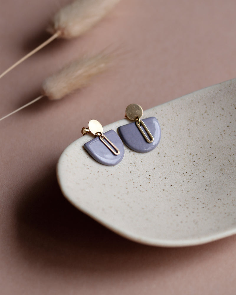 Ohrstecker 'Halbkreis Oval' aus Porzellan