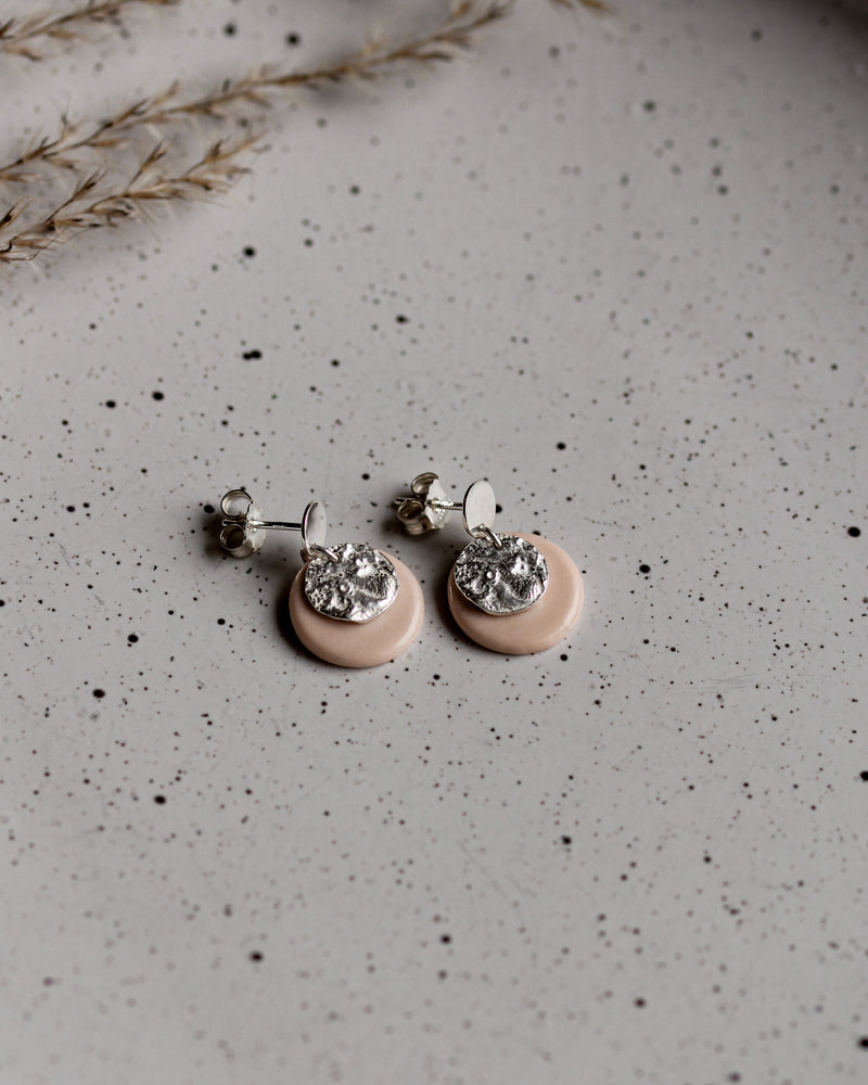 Ohrstecker 'Mondplättchen' aus Porzellan