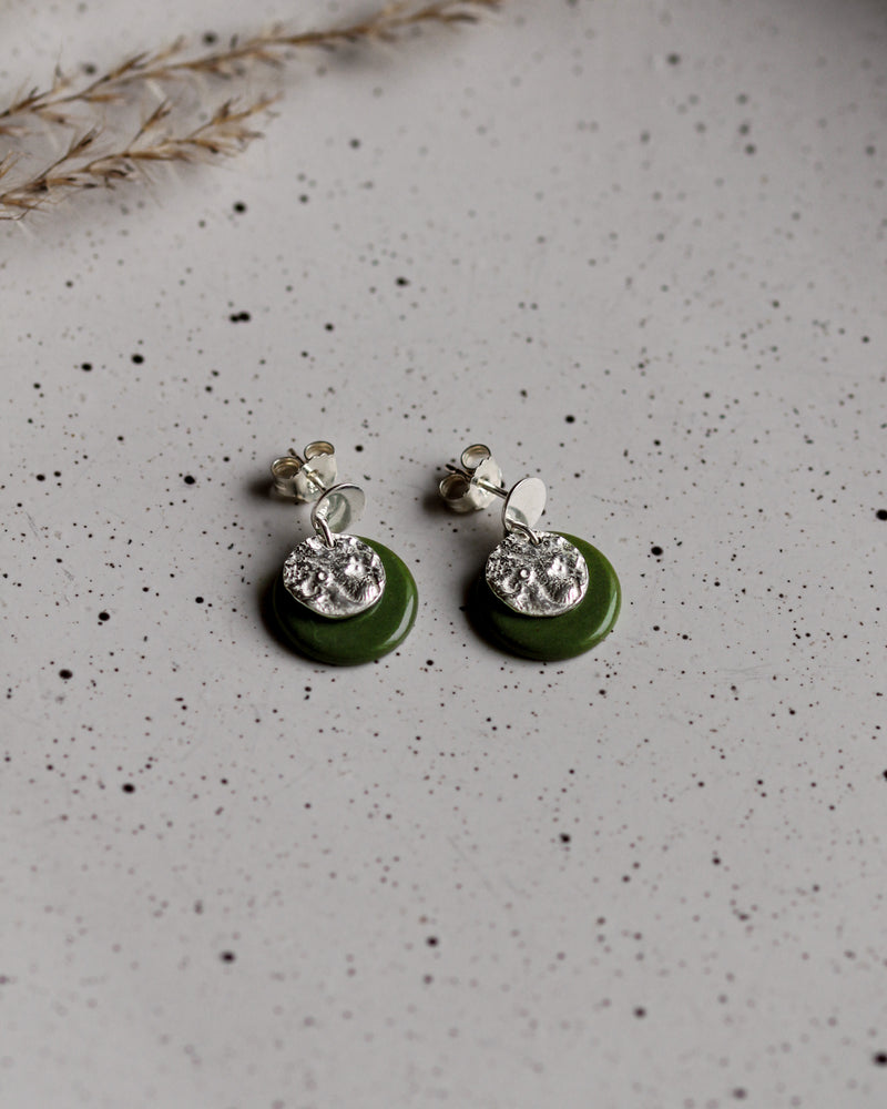 Ohrstecker 'Mondplättchen' aus Porzellan