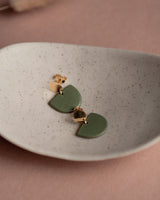 Ohrstecker 'Porzellanplätchen Halbkreis'